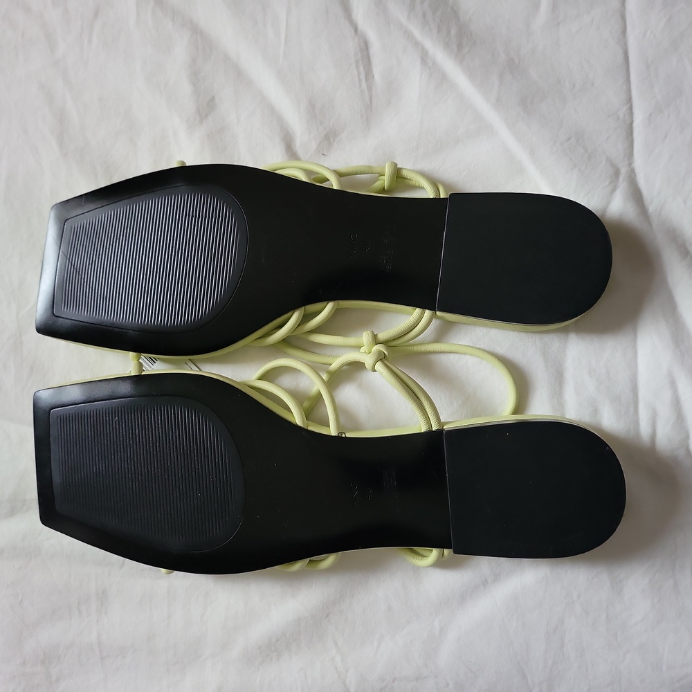 Sandals 9.5 - Picture 4 of 5